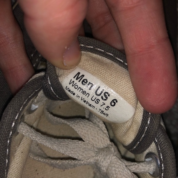 Vans - Picture 2 of 2